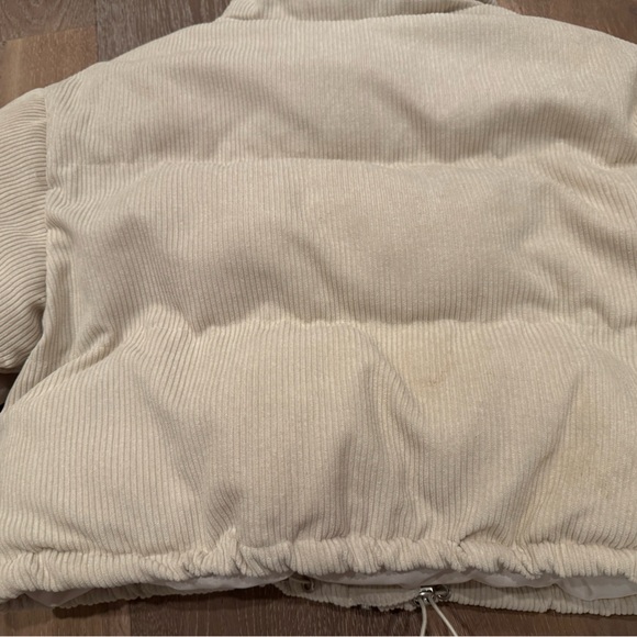 Adika Cropped Cream Corduroy Puffer Packet - Picture 10 of 12